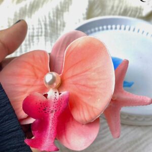 dark blue denim jeans